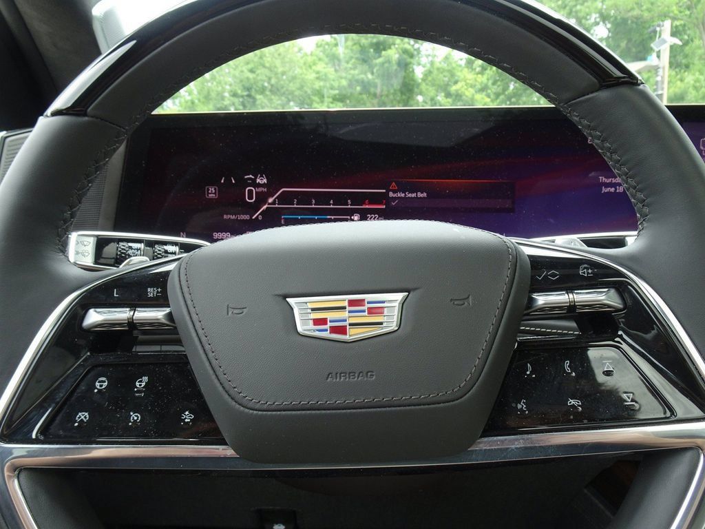 Certified 2026 Cadillac Escalade Platinum Sport w/ LPO, ONYX Package AWD/4WD image 19