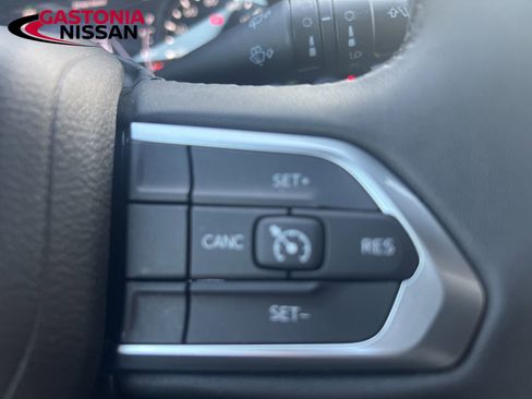 Used 2024 Jeep Compass Latitude image 47