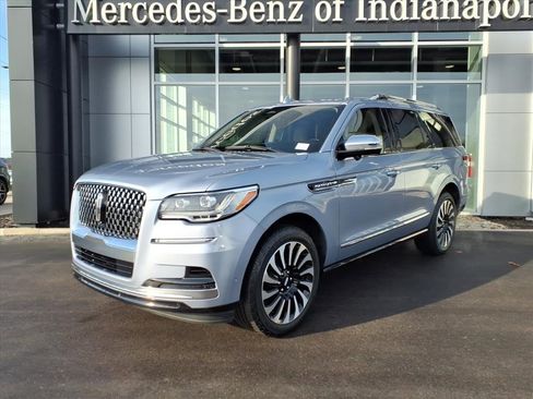 Used 2024 Lincoln Navigator Black Label image 2
