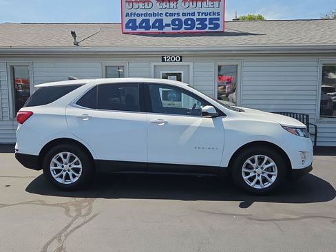 Used 2019 Chevrolet Equinox LT FWD image 2