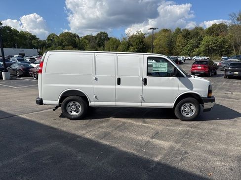 New 2025 Chevrolet Express 2500 w/ Driver Convenience Package image 9