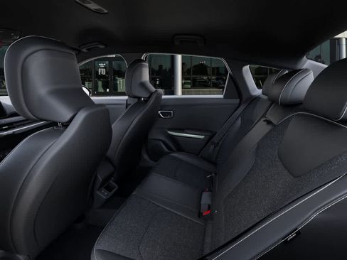 New 2025 Kia K4 GT-Line image 18