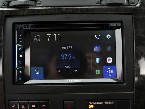 Used 2011 GMC Acadia Denali AWD/4WD image 57