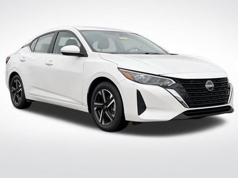 Used 2024 Nissan Sentra SV image 1
