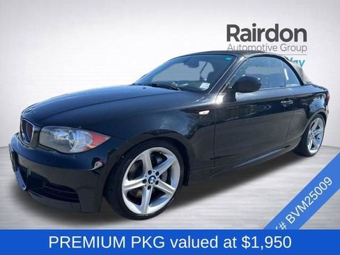 Used 2011 BMW 135i Convertible image 3