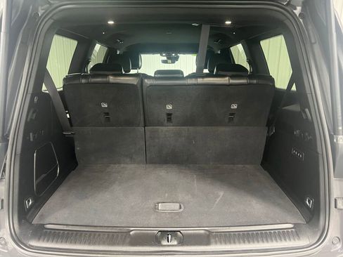 Used 2022 Jeep Wagoneer Series III w/ Flexible Seating Group image 7