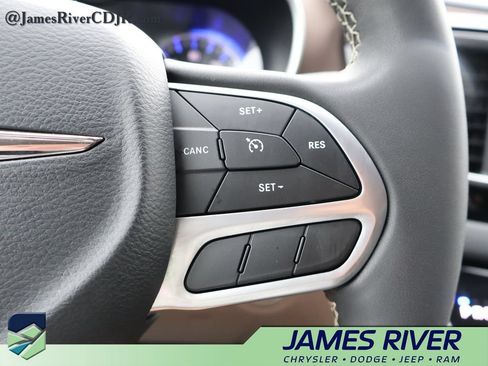 Used 2023 Chrysler Voyager LX FWD image 28