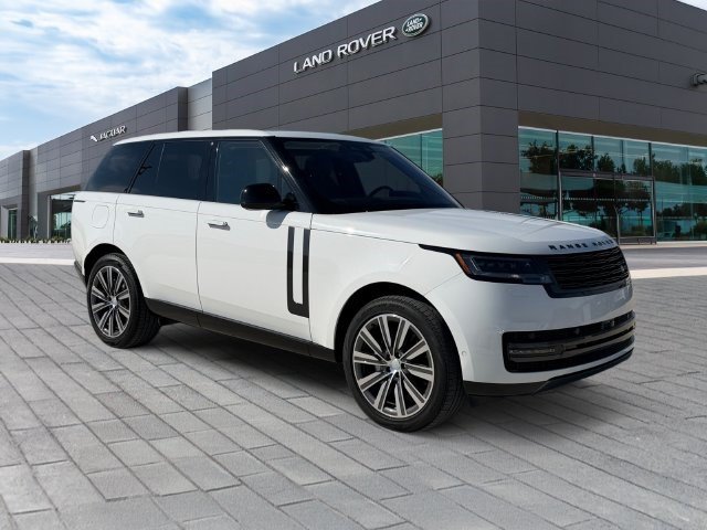 Used 2023 Land Rover Range Rover SE AWD/4WD image 7