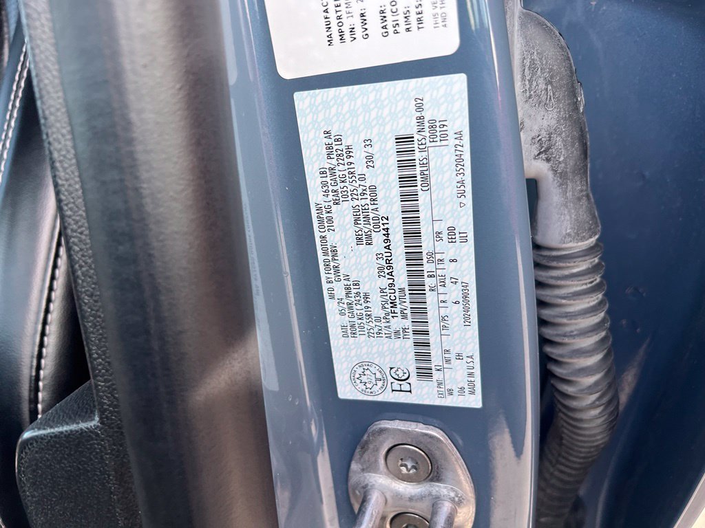 Used 2024 Ford Escape Platinum AWD/4WD image 16
