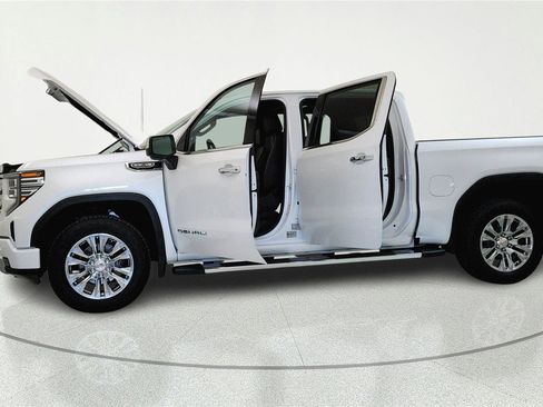 Used 2024 GMC Sierra 1500 Denali AWD/4WD image 6