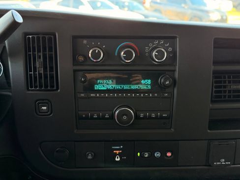 Used 2020 Chevrolet Express 2500 w/ Driver Convenience Package RWD image 27