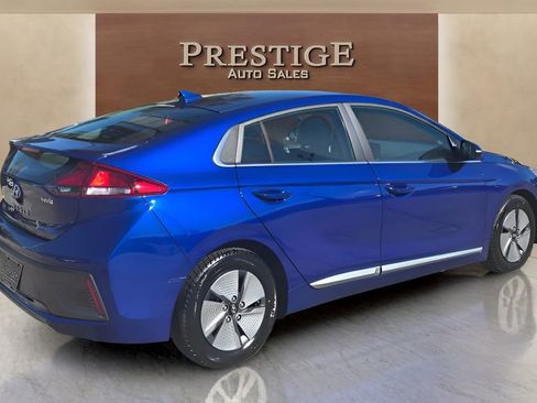 Used 2022 Hyundai Ioniq SE FWD image 10