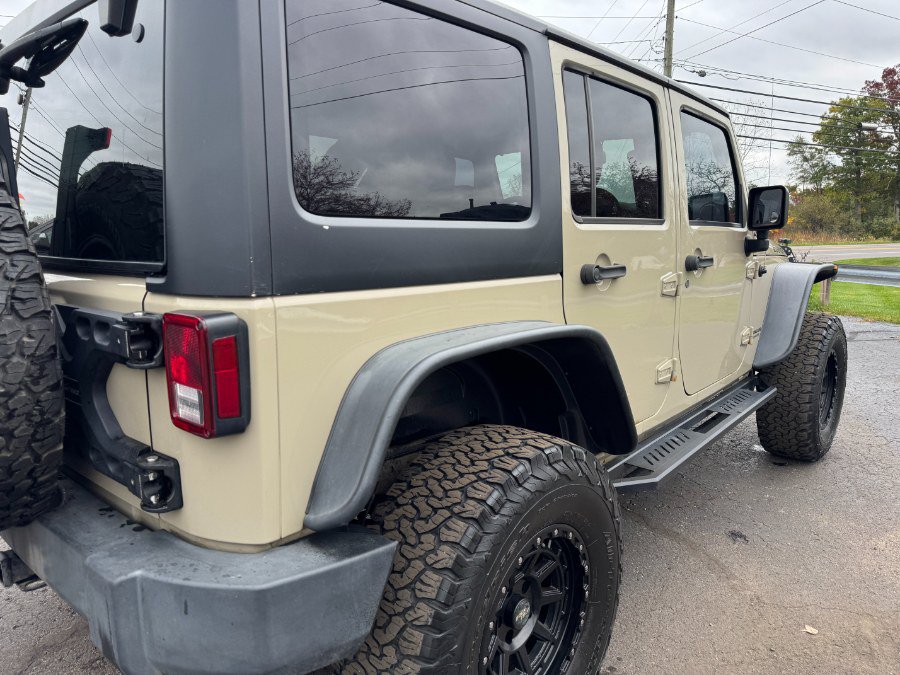 Used 2017 Jeep Wrangler Unlimited Rubicon w/ Dual Top Group AWD/4WD image 11