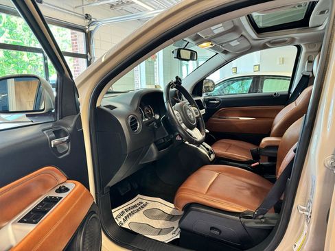 Used 2017 Jeep Compass High Altitude AWD/4WD image 8
