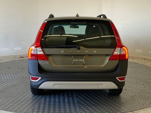 Used 2011 Volvo XC70 3.2 image 9