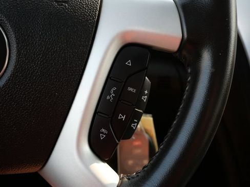 Used 2012 Chevrolet Traverse LT AWD/4WD image 25