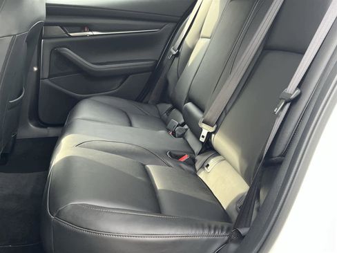 Used 2021 MAZDA MAZDA3 s image 13