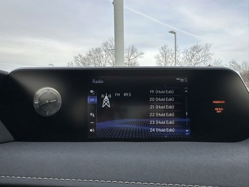 Used 2020 Lexus UX 250h w/ Premium Package image 18