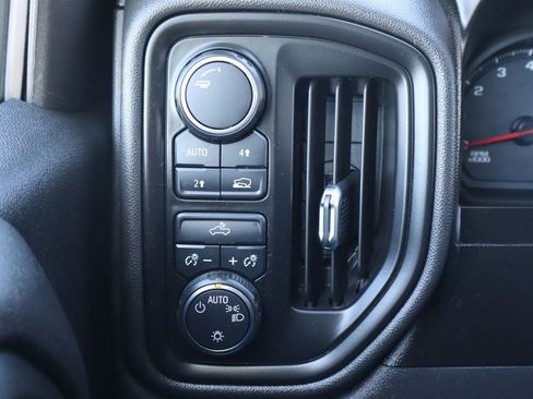 Used 2019 Chevrolet Silverado 1500 Custom w/ Custom Value Package image 29