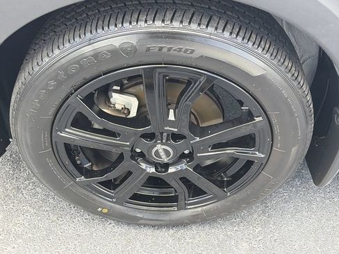 Certified 2024 Nissan Kicks SR FWD image 4