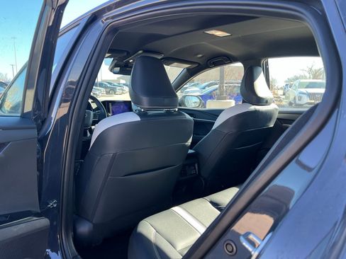 Used 2025 Toyota Camry SE image 16