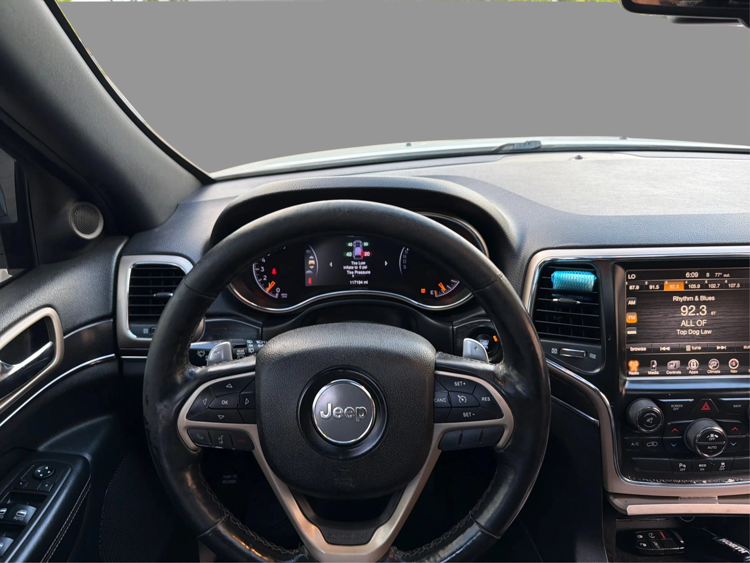 Used 2015 Jeep Grand Cherokee Limited AWD/4WD image 20