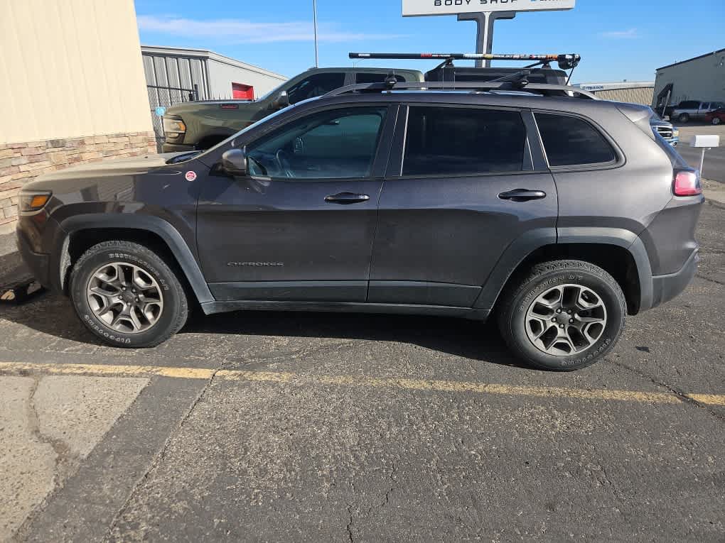 Used 2020 Jeep Cherokee Trailhawk AWD/4WD image 7