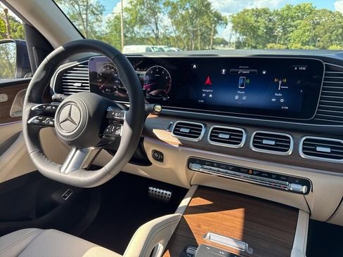 Used 2026 Mercedes-Benz GLS 450 4MATIC image 19