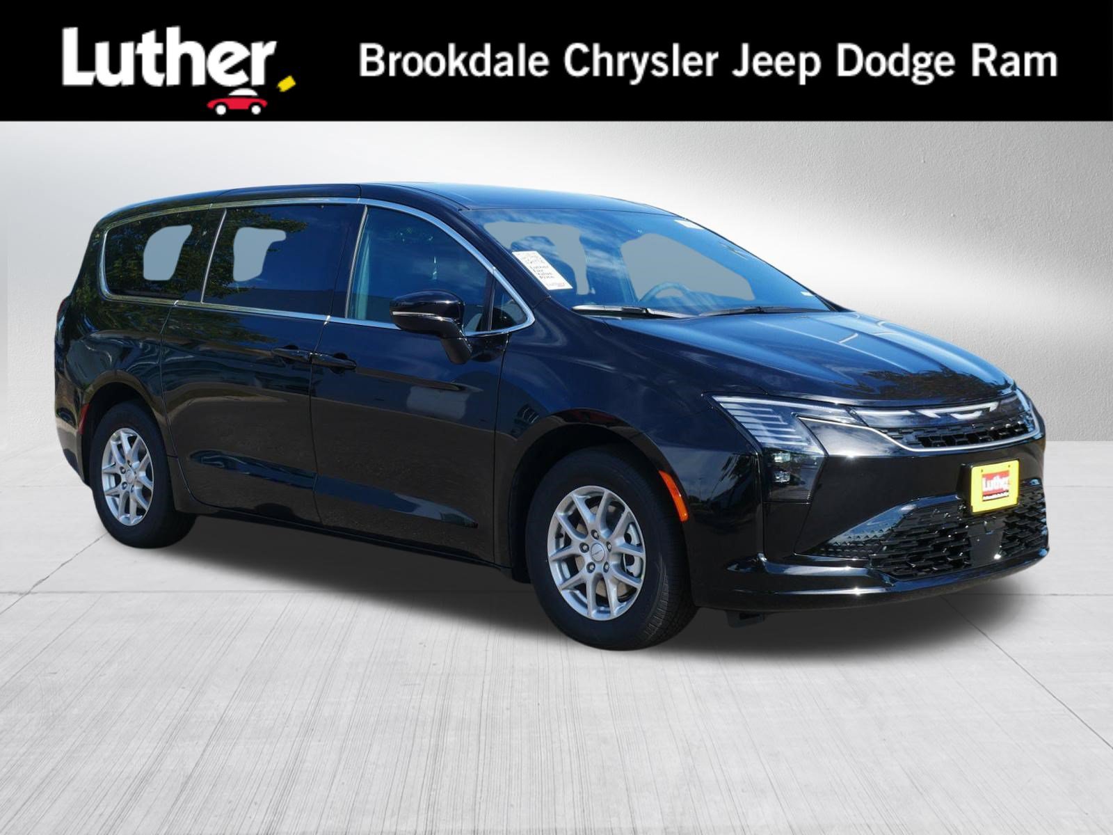New 2027 Chrysler Pacifica Select FWD image 1