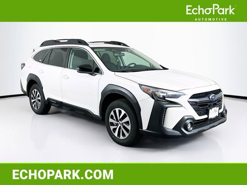 Used 2025 Subaru Outback Premium AWD/4WD image 1