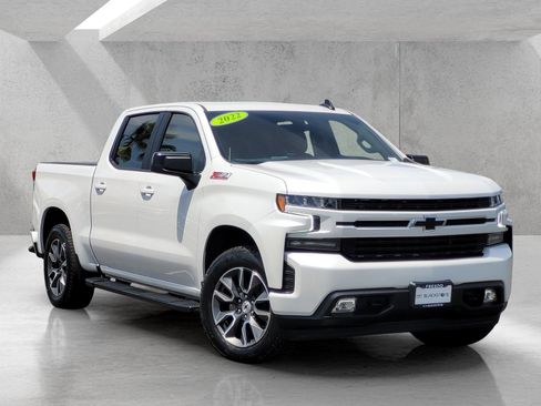 Used 2022 Chevrolet Silverado 1500 RST AWD/4WD image 2