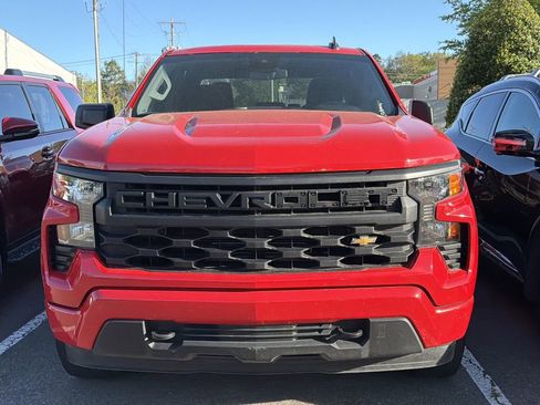 Used 2022 Chevrolet Silverado 1500 Custom AWD/4WD image 2