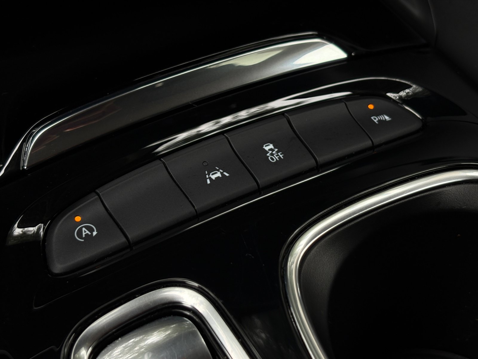 Used 2023 Buick Envision Essence w/ Sport Touring Package FWD image 19