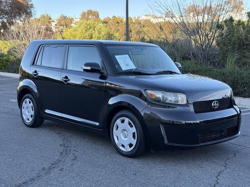 Used 2008 Scion xB FWD image 8