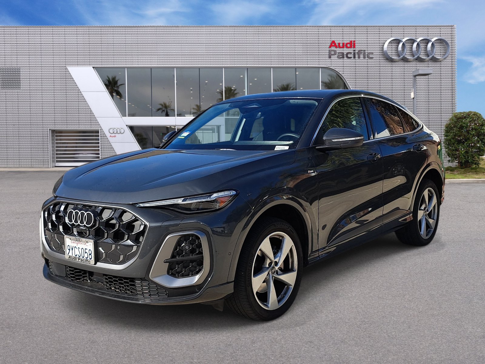 Used 2025 Audi Q5 Premium Plus AWD/4WD image 1