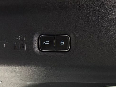 Used 2025 Ford Expedition Platinum w/ Driver's Package AWD/4WD image 32