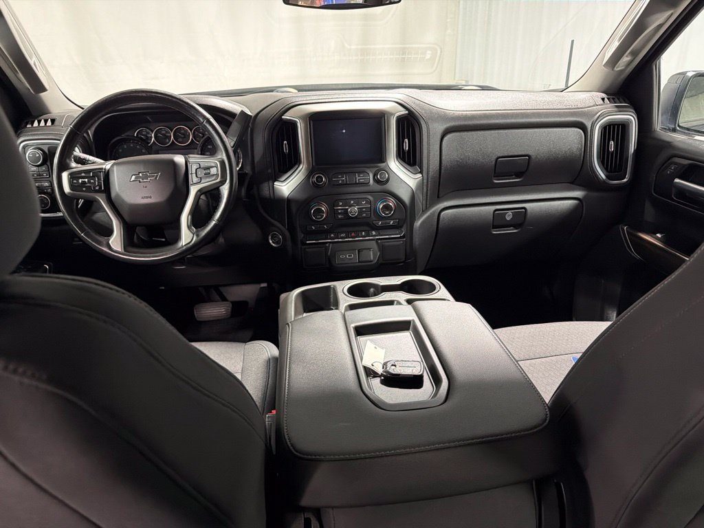 Used 2019 Chevrolet Silverado 1500 RST AWD/4WD image 3