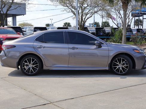 Used 2024 Toyota Camry SE image 24
