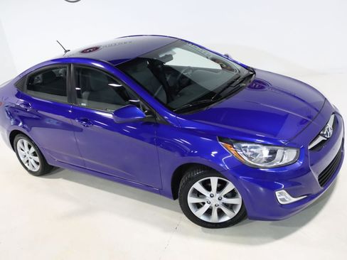 Used 2013 Hyundai Accent GLS w/ Premium Pkg FWD image 21