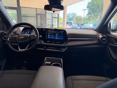 Used 2025 Chevrolet Equinox LT image 27