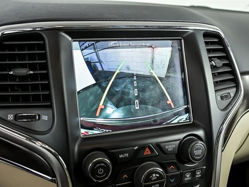 Used 2018 Jeep Grand Cherokee Limited w/ Trailer Tow Group IV AWD/4WD image 26