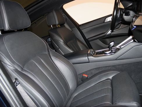 Used 2022 BMW X6 M50i image 61