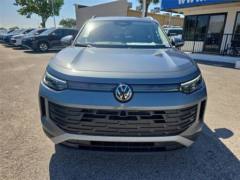 New 2026 Volkswagen Tiguan SE FWD image 2