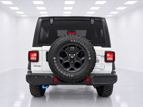 Used 2023 Jeep Wrangler Unlimited w/ 8.4" Radio Group AWD/4WD image 10