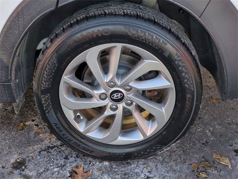 Used 2017 Hyundai Tucson SE image 30