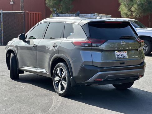 Used 2022 Nissan Rogue SL image 4