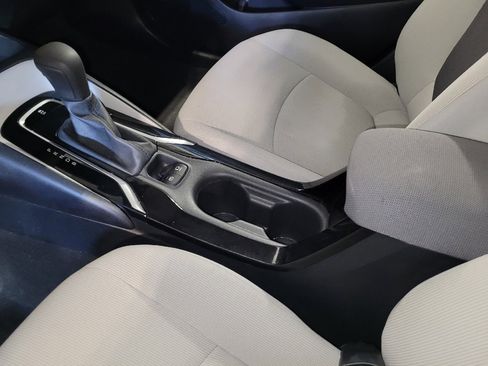 Used 2020 Toyota Corolla LE FWD image 26