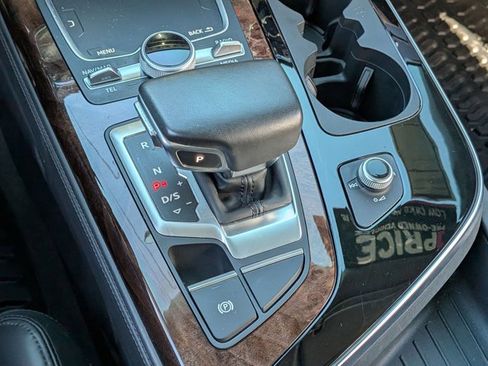 Used 2019 Audi Q7 3.0T Prestige image 11