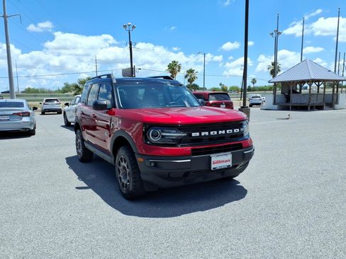 Used 2021 Ford Bronco Sport Outer Banks AWD/4WD image 2