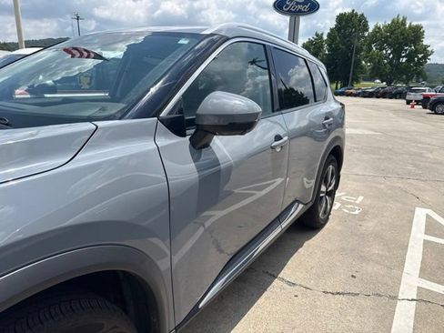Used 2023 Nissan Rogue SL w/ SL Premium Package FWD image 4